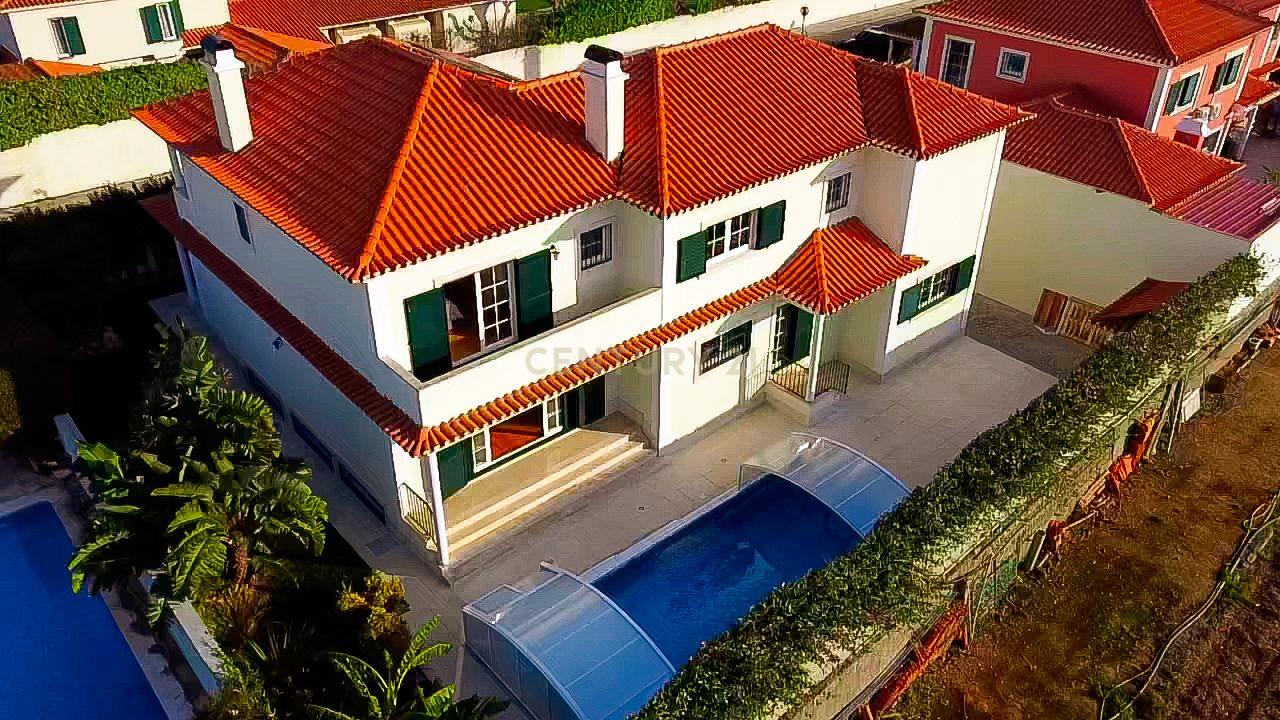 Moradia isolada na Areia , com 627 m2 de área total, piscina e jardim. - Image 34