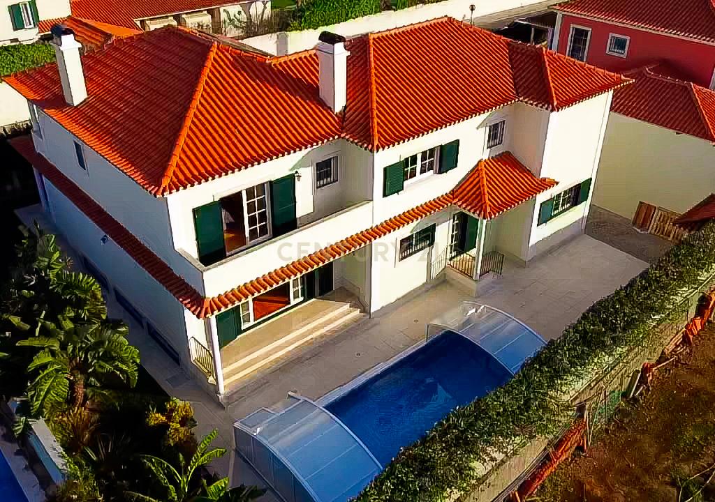 Moradia isolada na Areia , com 627 m2 de área total, piscina e jardim. - Image 34