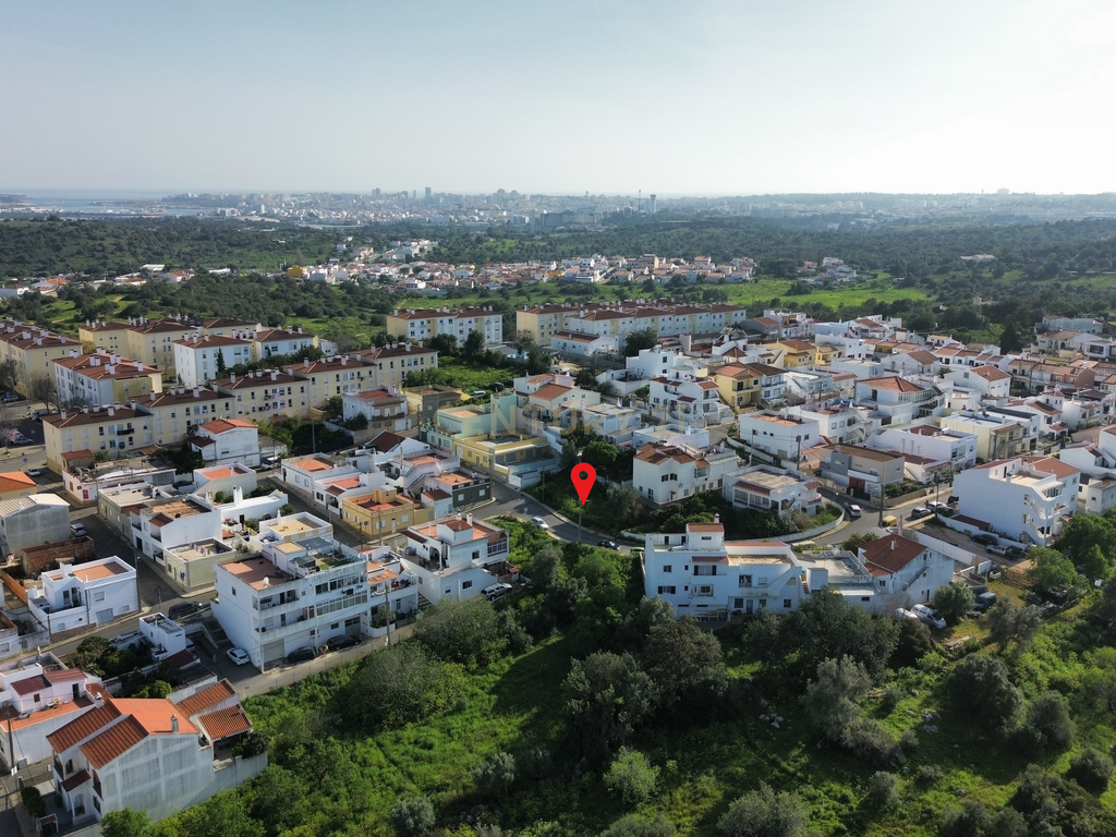 Lote Urbano | Potencial para 2 Moradias T3 | 280m2 | Portimão - Ladeira do Vau | Plano - Image 2