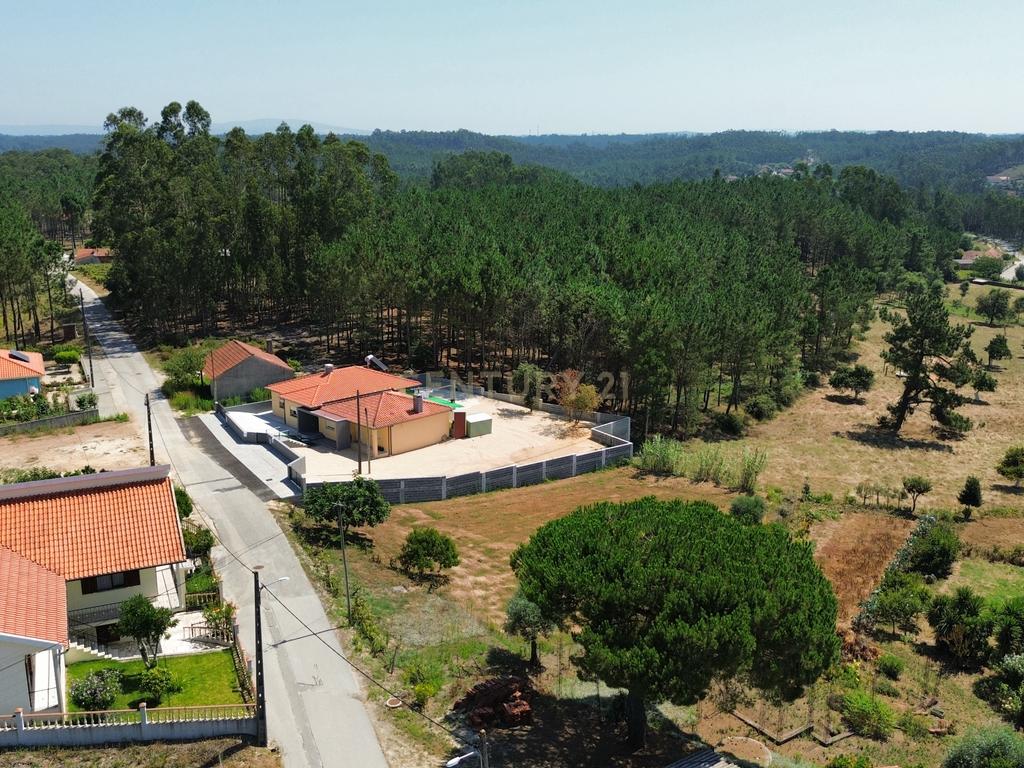 Terreno com 2020m2 para construção em Carnide - Image 24
