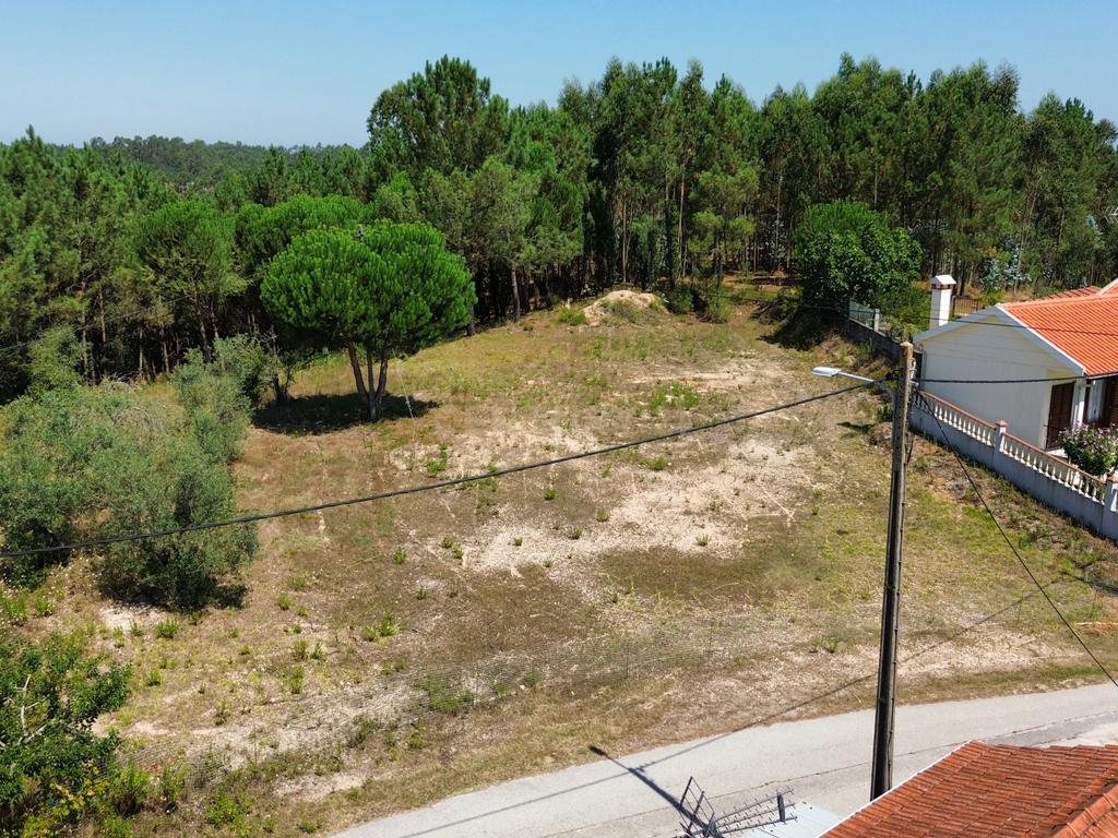 Terreno com 2020m2 para construção em Carnide - Image 25
