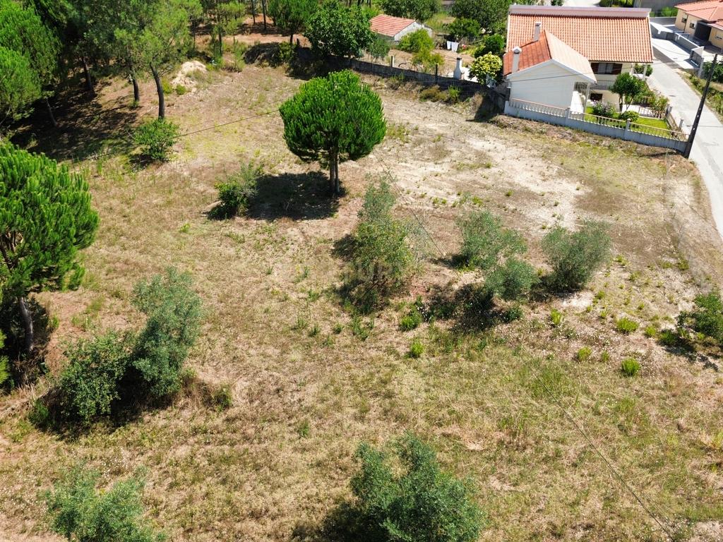 Terreno com 2020m2 para construção em Carnide - Image 56