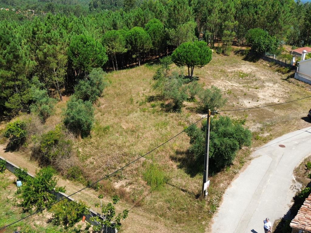 Terreno com 2020m2 para construção em Carnide - Image 57