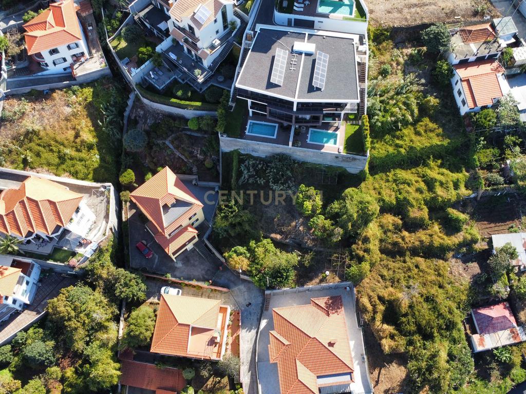 Terreno Urbano - Funchal - Vista Baía - Image 17