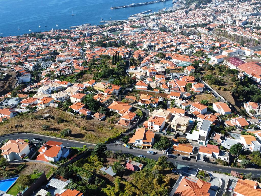 Terreno Urbano - Funchal - Vista Baía - Image 5