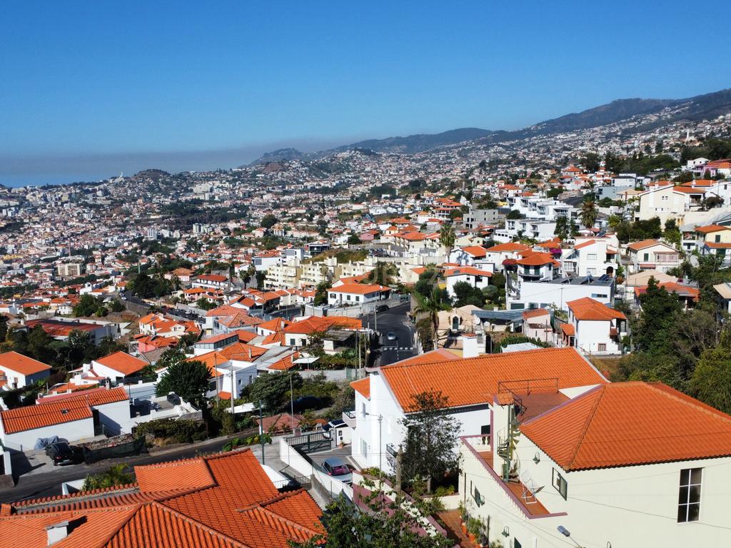 Terreno Urbano - Funchal - Vista Baía - Image 8
