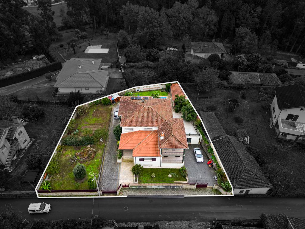 Casa Isolada Renovada em Braga com Acessibilidade e Conforto - Image 3