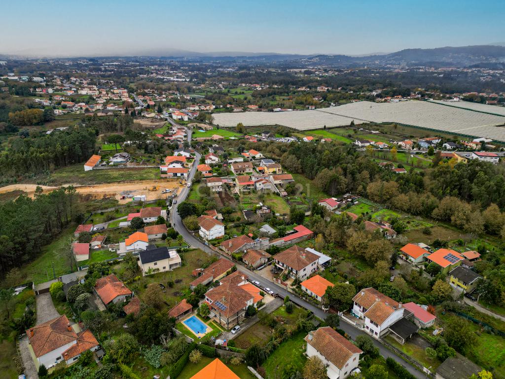 Casa Isolada Renovada em Braga com Acessibilidade e Conforto - Image 43