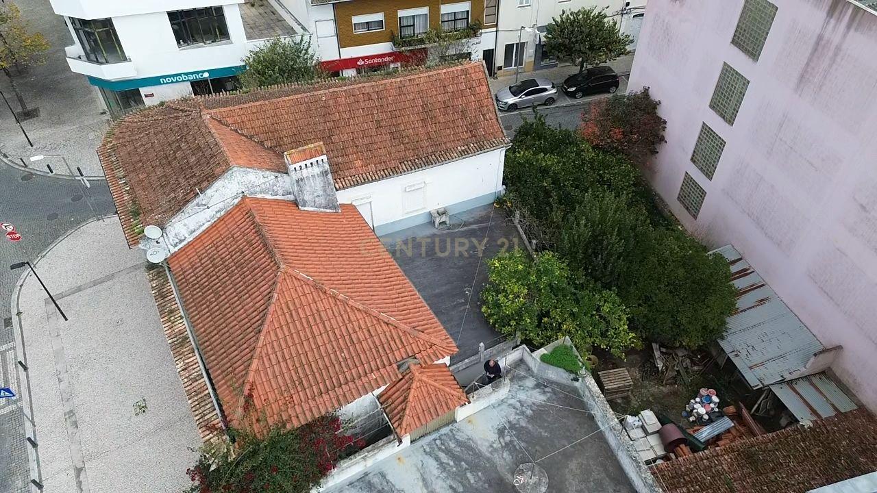 Moradia T6 + Comércio - centro da Vila de Condeixa-a-Nova (Coimbra) - Image 59