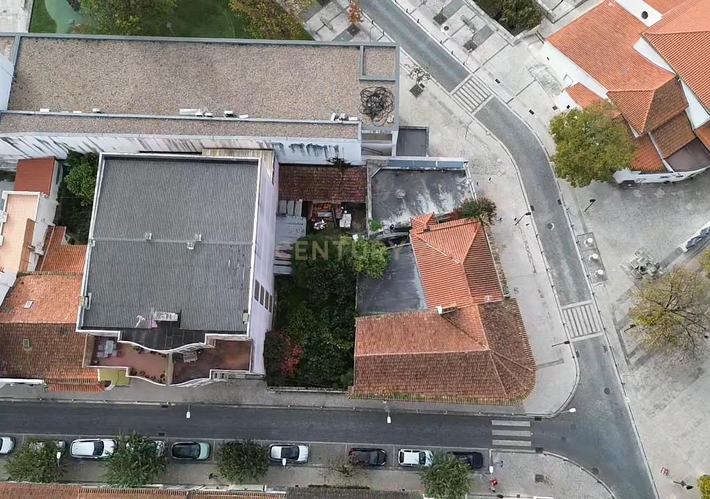 Moradia T6 + Comércio - centro da Vila de Condeixa-a-Nova (Coimbra) - Image 68