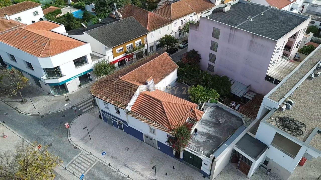 Moradia T6 + Comércio - centro da Vila de Condeixa-a-Nova (Coimbra) - Image 6