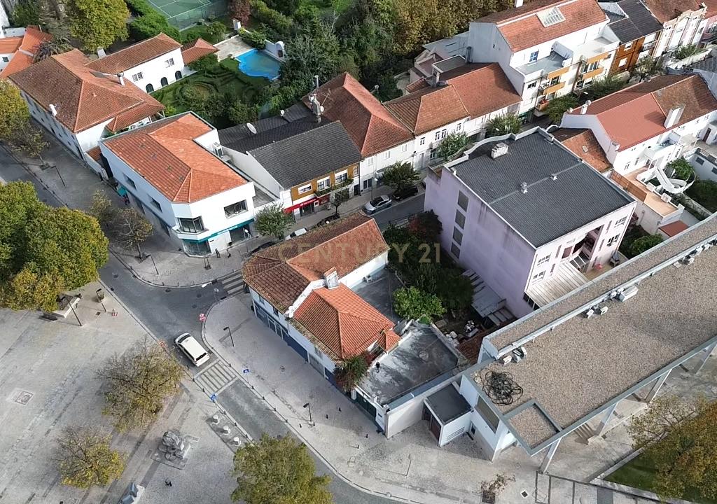 Moradia T6 + Comércio - centro da Vila de Condeixa-a-Nova (Coimbra) - Image 60