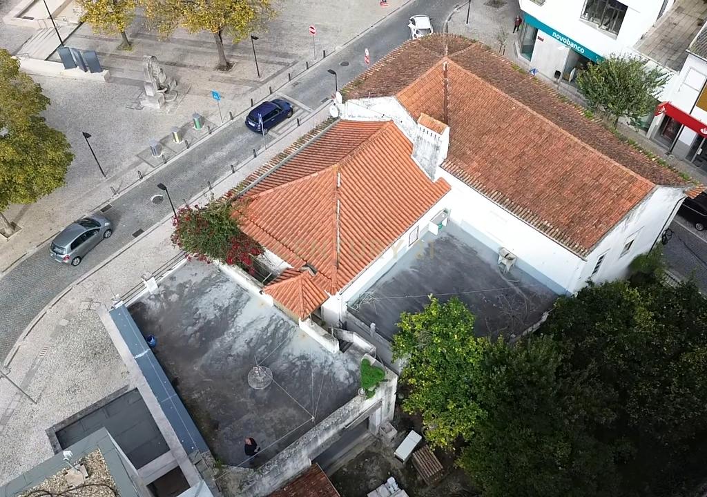 Moradia T6 + Comércio - centro da Vila de Condeixa-a-Nova (Coimbra) - Image 63