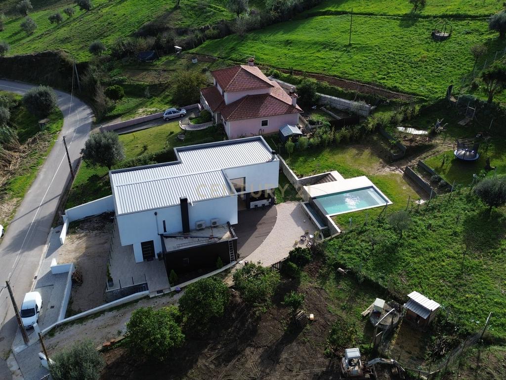 Moradia T4 com Piscina || Pombal || Vistas Deslumbrantes - Image 33