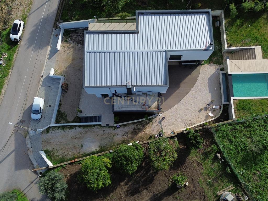 Moradia T4 com Piscina || Pombal || Vistas Deslumbrantes - Image 34