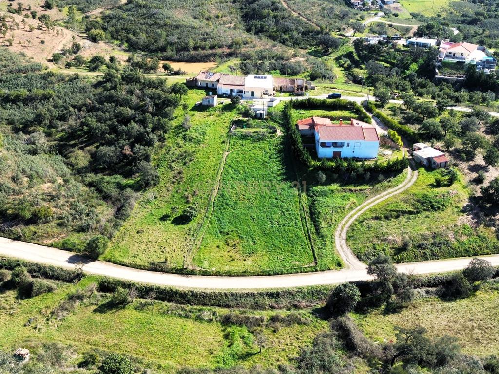 Moradia T3 | Renovada | Geminada| Vale Figueira – S.B.Messines | Terreno - Image 34
