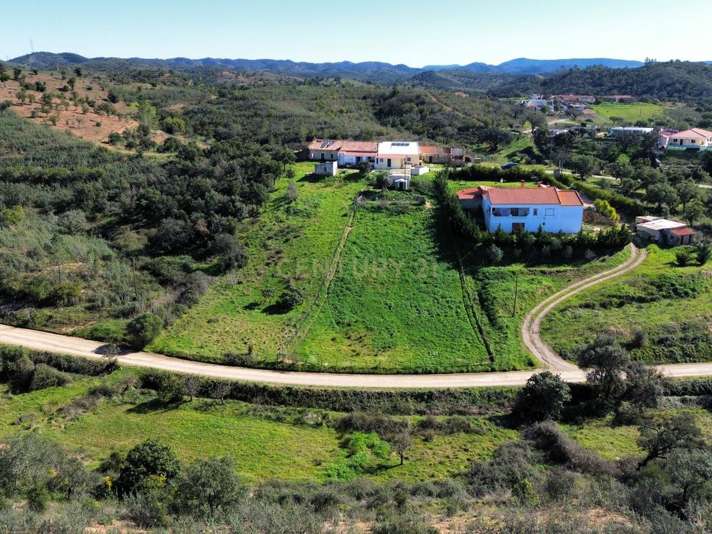 Moradia T3 | Renovada | Geminada| Vale Figueira – S.B.Messines | Terreno - Image 35