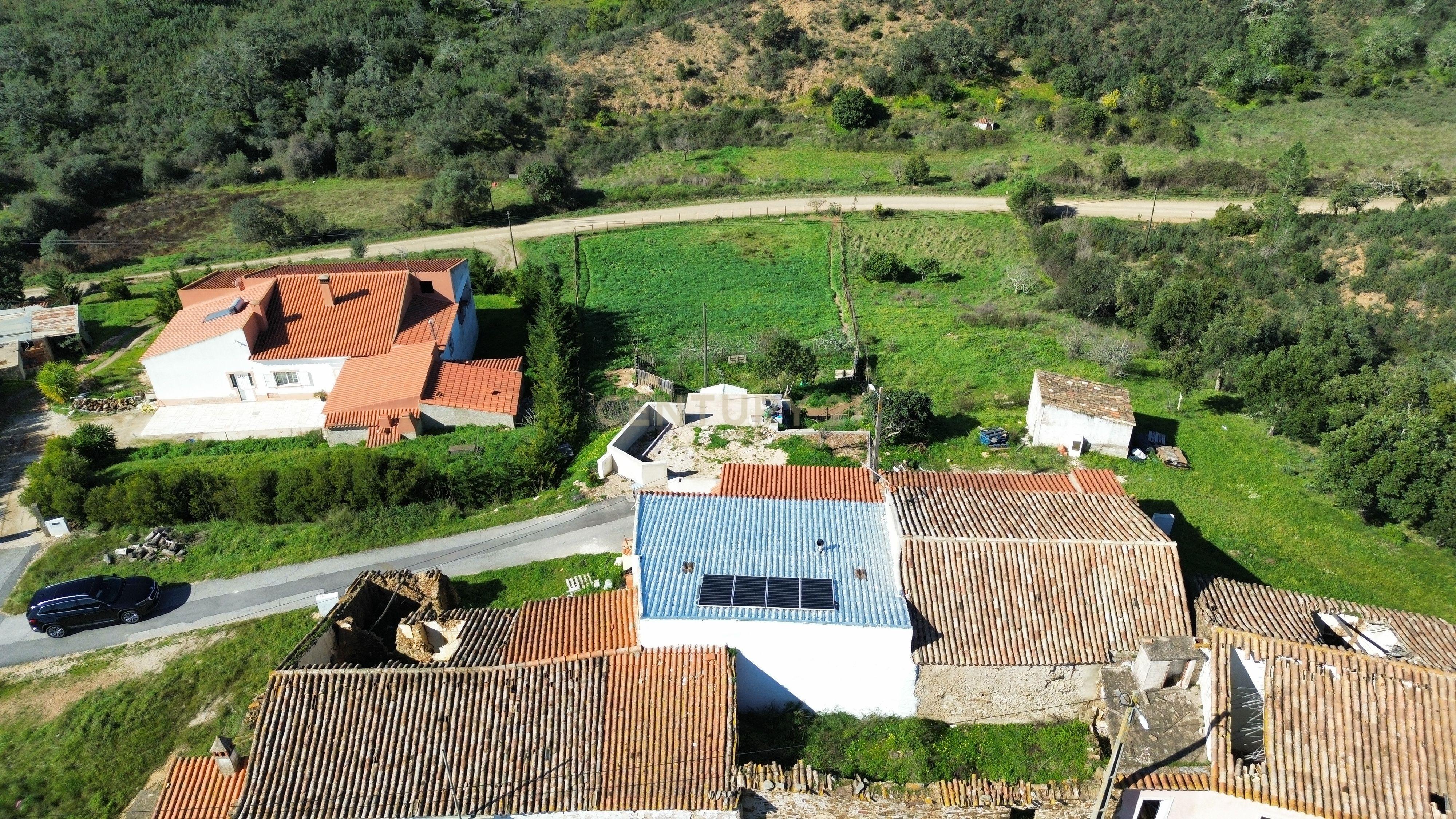 Moradia T3 | Renovada | Geminada| Vale Figueira – S.B.Messines | Terreno - Image 31