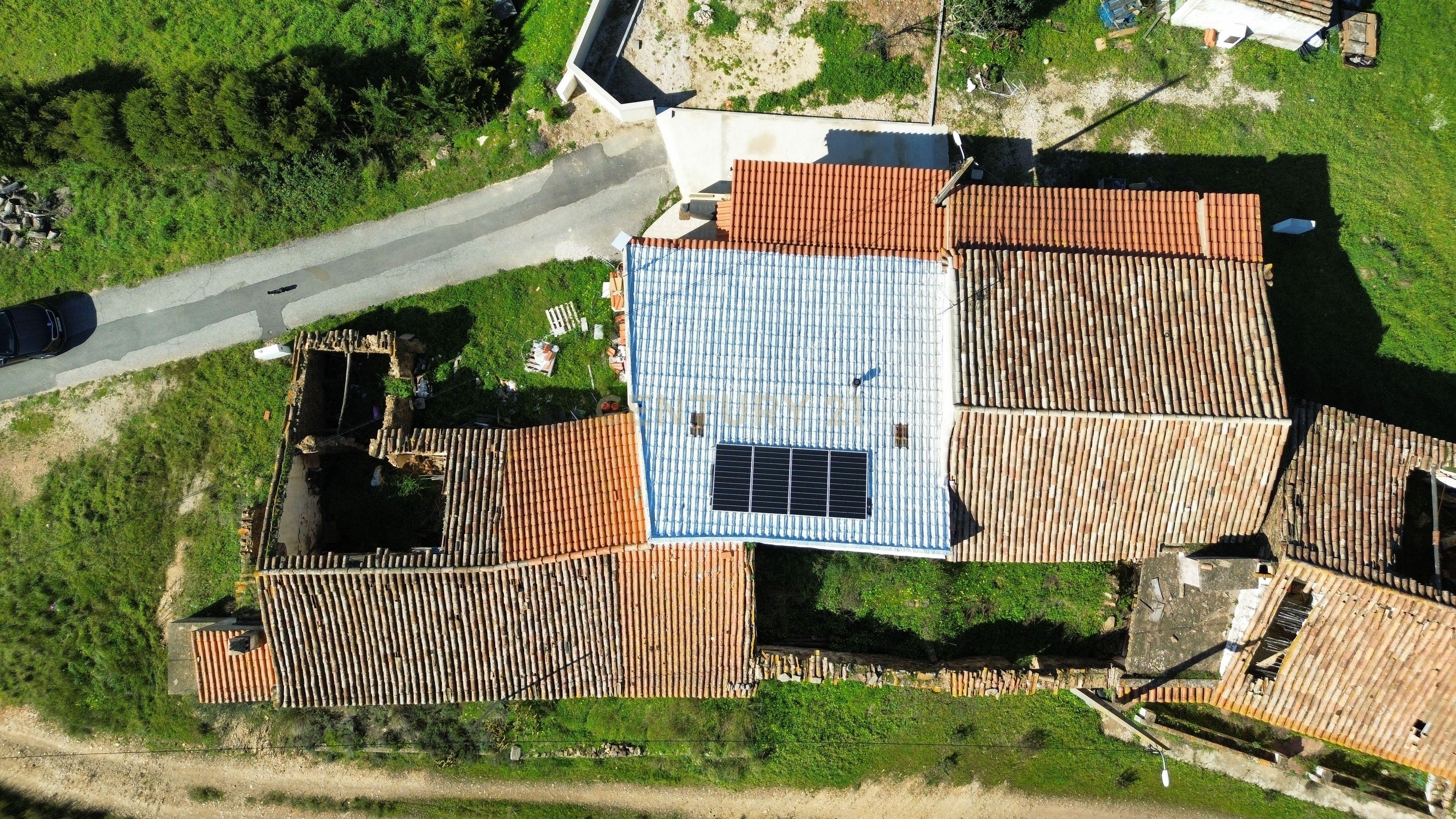Moradia T3 | Renovada | Geminada| Vale Figueira – S.B.Messines | Terreno - Image 32