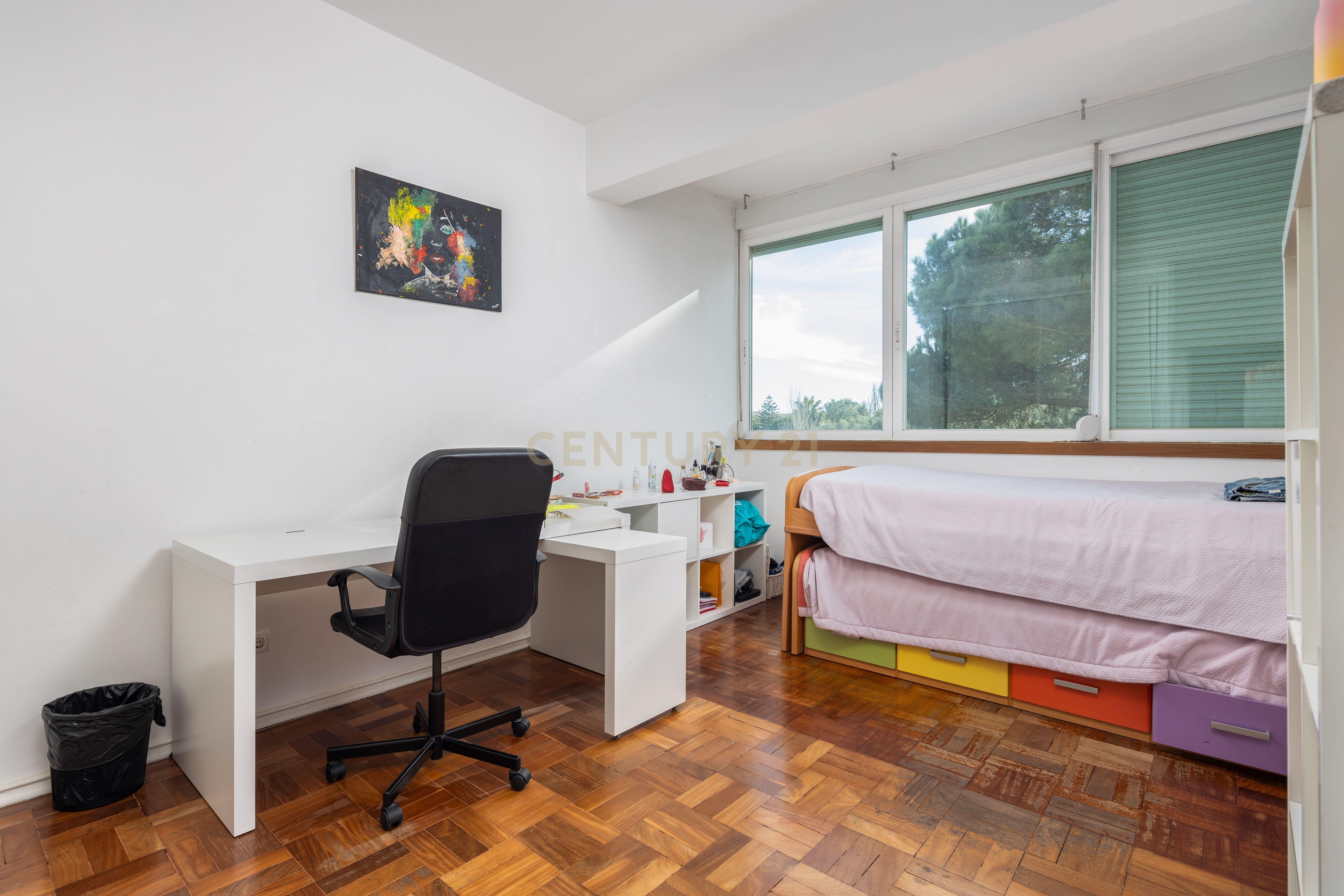 Apartamento T3 Duplex em Nova Oeiras - Image 8