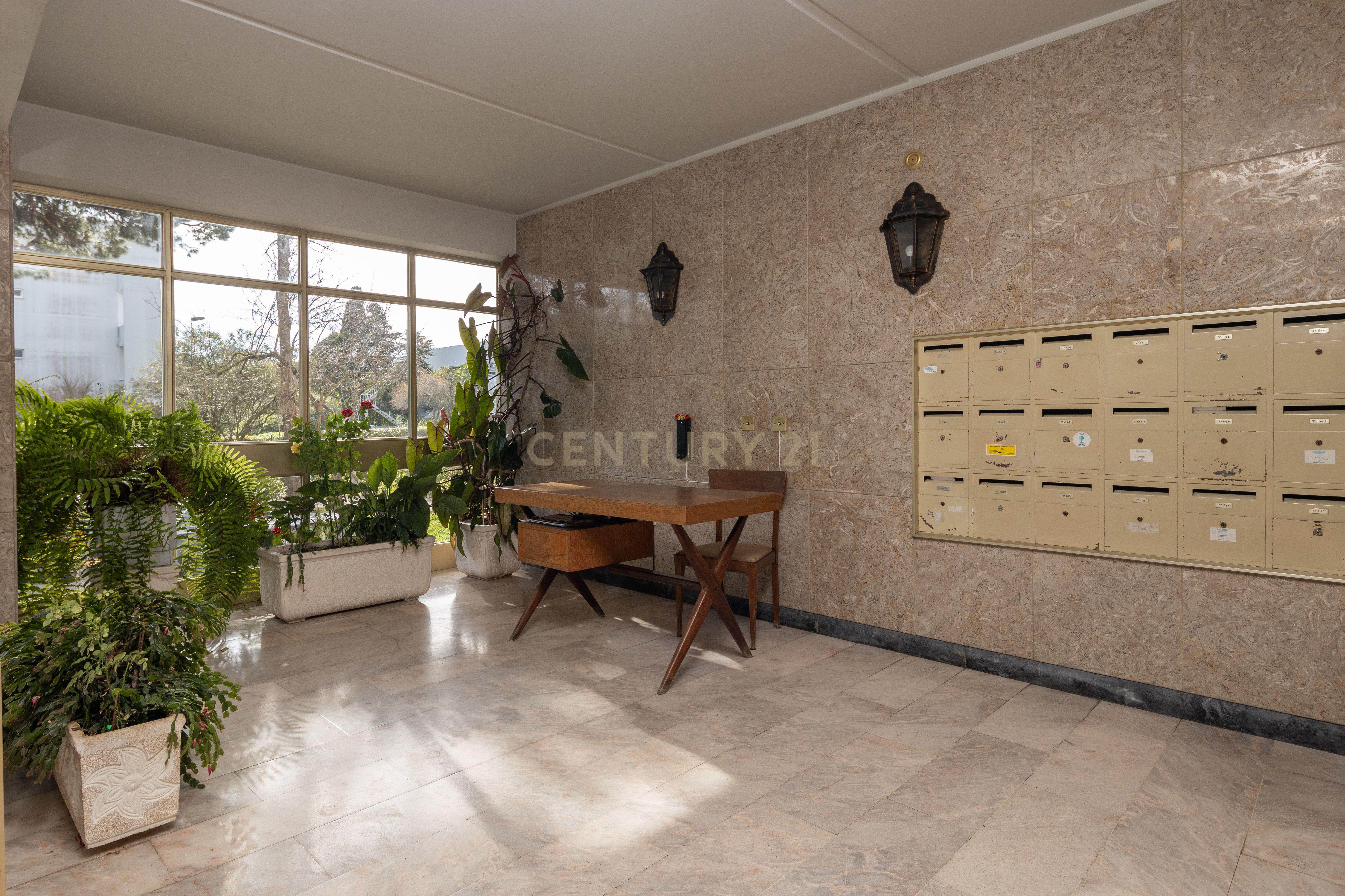 Apartamento T3 Duplex em Nova Oeiras - Image 14