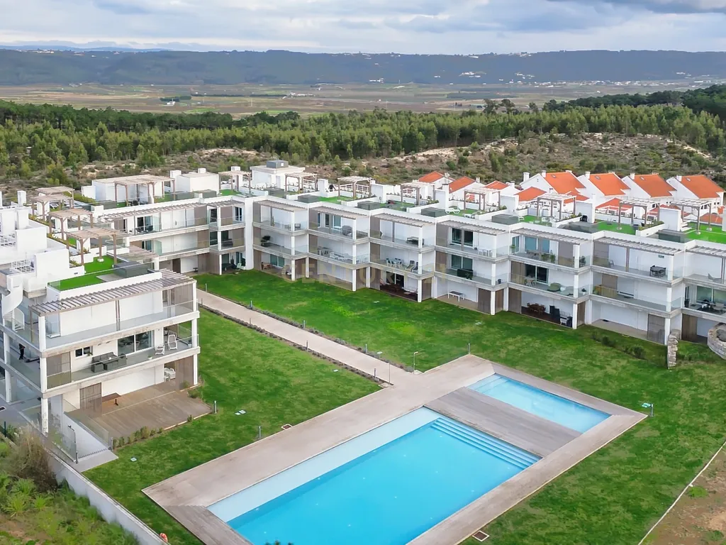 Excelente apartamento de 2 quartos num Condomínio de luxo na Nazaré - Vista mar - Image 2