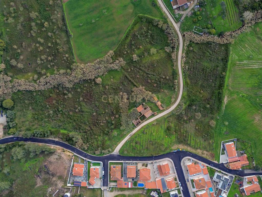 Terreno com PIP Aprovado para 17 Moradias e 4 Prédios em Alenquer - Image 35