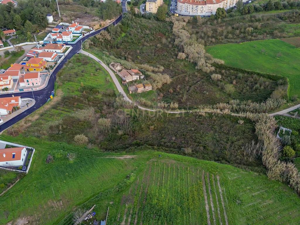 Terreno com PIP Aprovado para 17 Moradias e 4 Prédios em Alenquer - Image 36