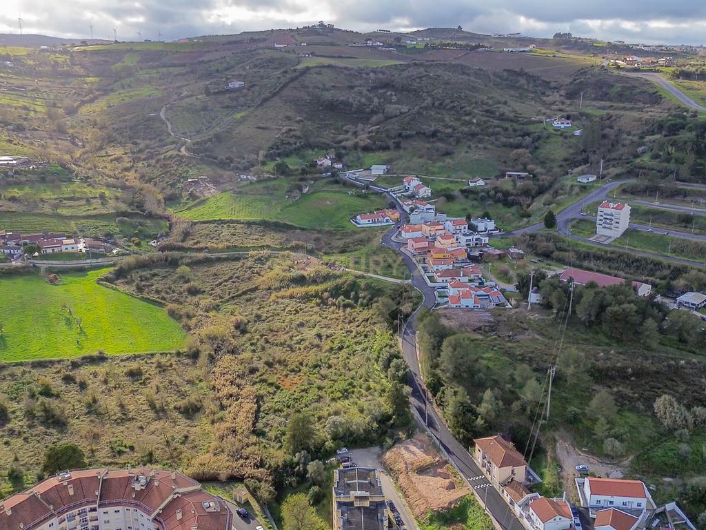 Terreno com PIP Aprovado para 17 Moradias e 4 Prédios em Alenquer - Image 45