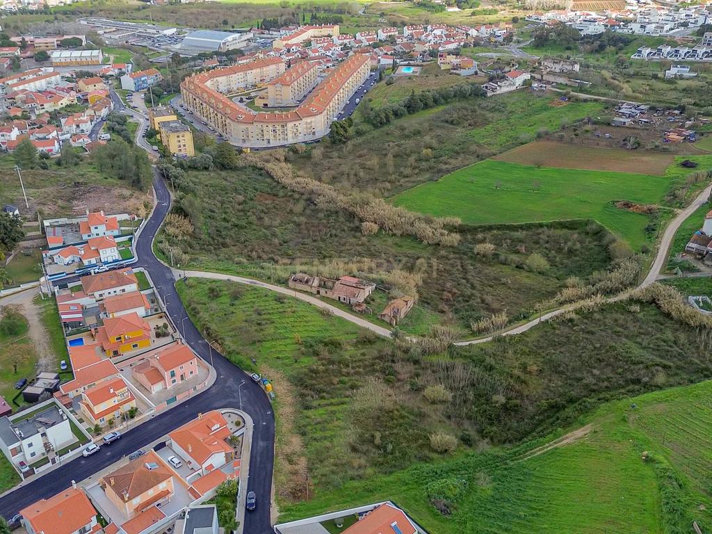 Terreno com PIP Aprovado para 17 Moradias e 4 Prédios em Alenquer - Image 53