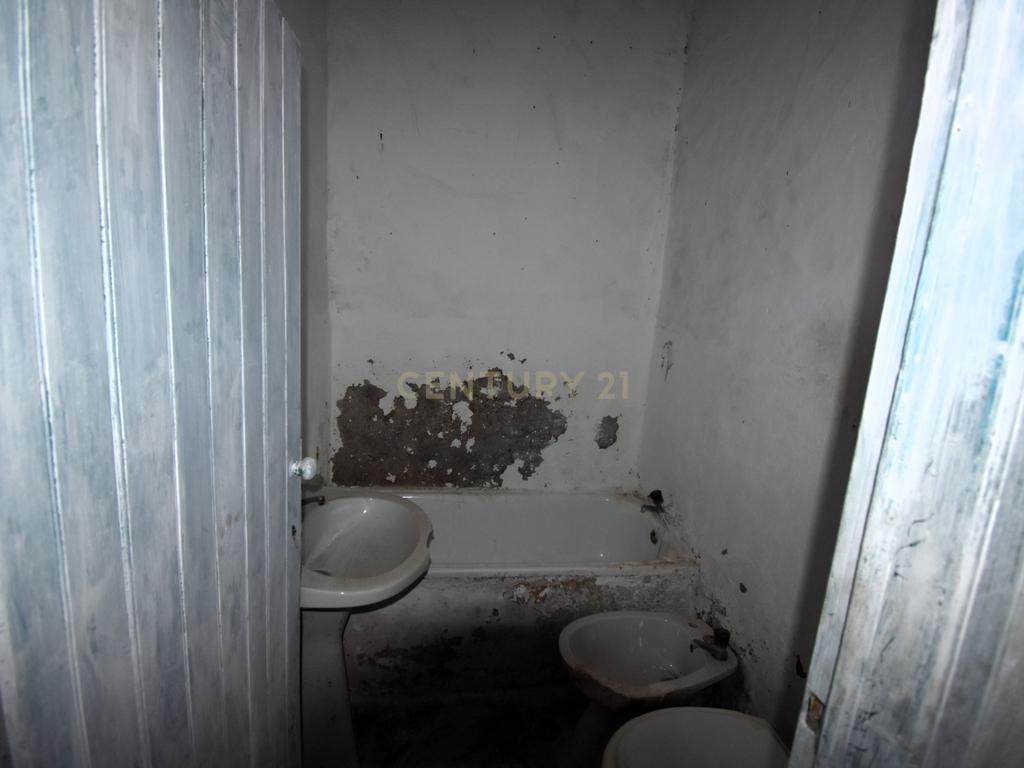 Moradia térrea para renovar com vista para o Castelo de Silves - Image 10