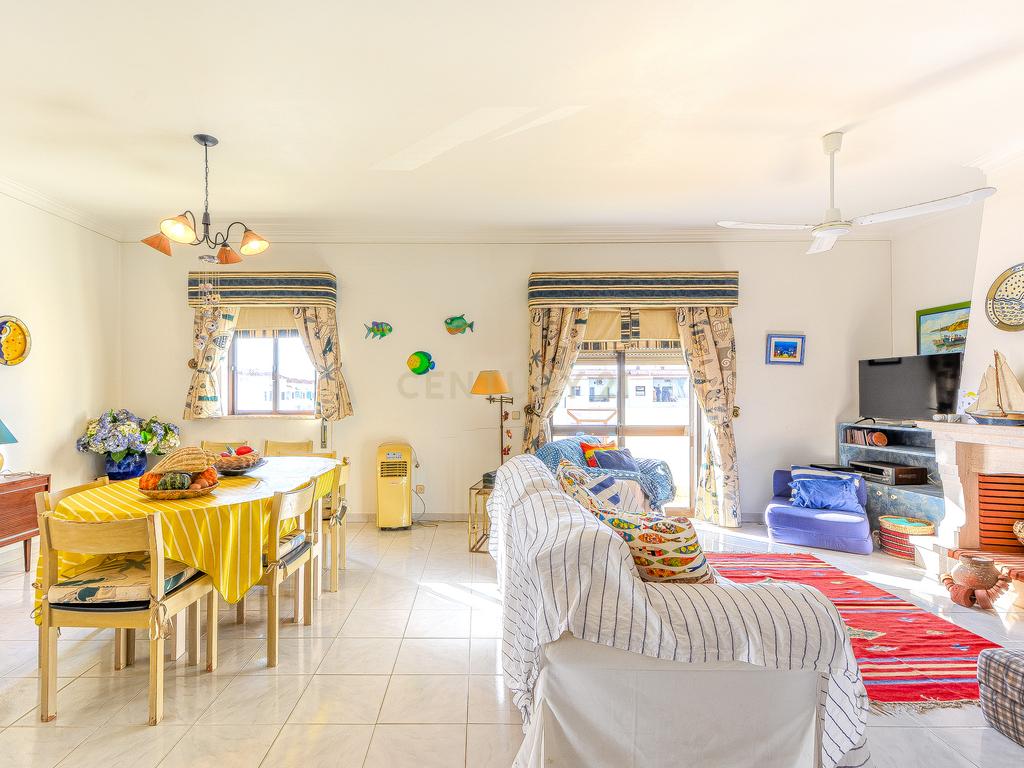 Apartamento T2 em localização Privilegiada em Santa Eulália , Albufeira - Image 5