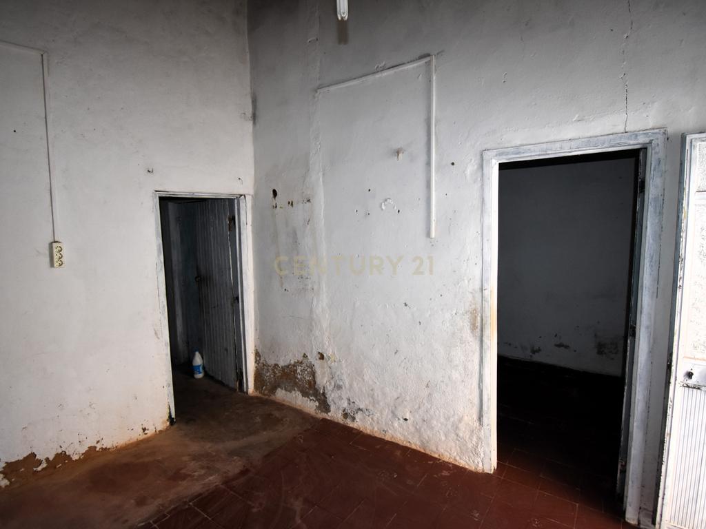 Moradia térrea para renovar com vista para o Castelo de Silves - Image 4