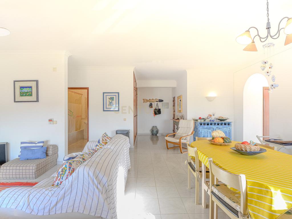 Apartamento T2 em localização Privilegiada em Santa Eulália , Albufeira - Image 8