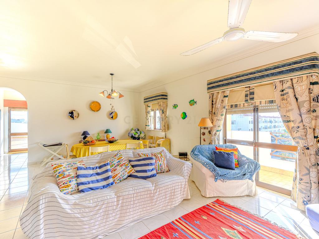 Apartamento T2 em localização Privilegiada em Santa Eulália , Albufeira - Image 34
