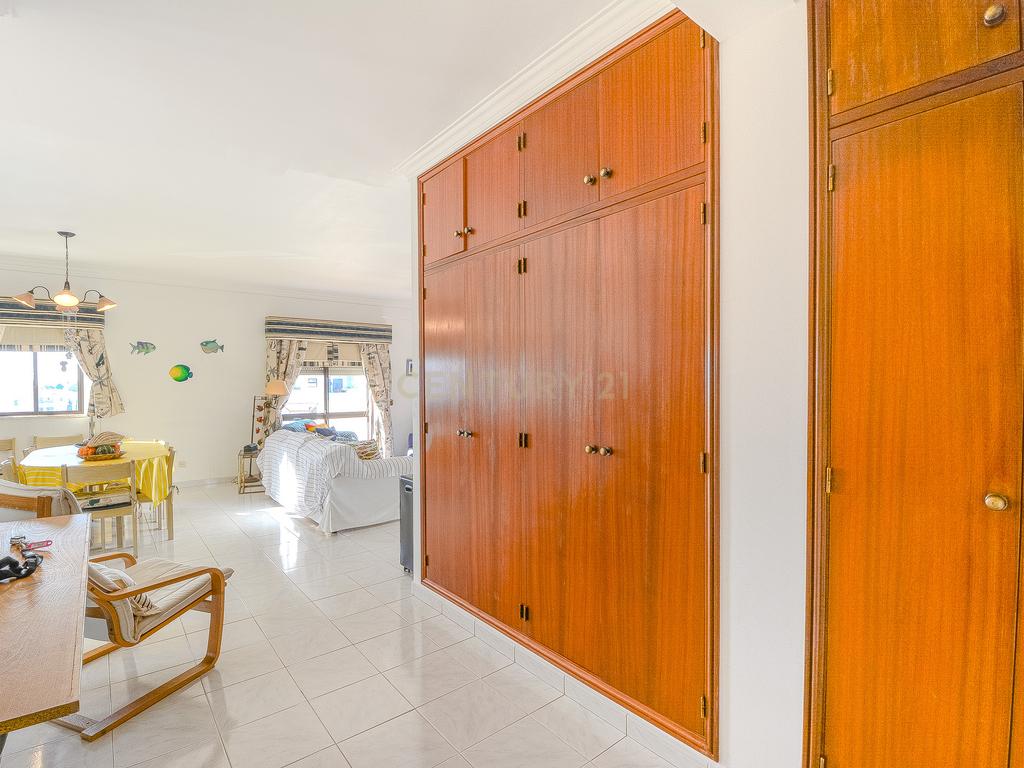 Apartamento T2 em localização Privilegiada em Santa Eulália , Albufeira - Image 11