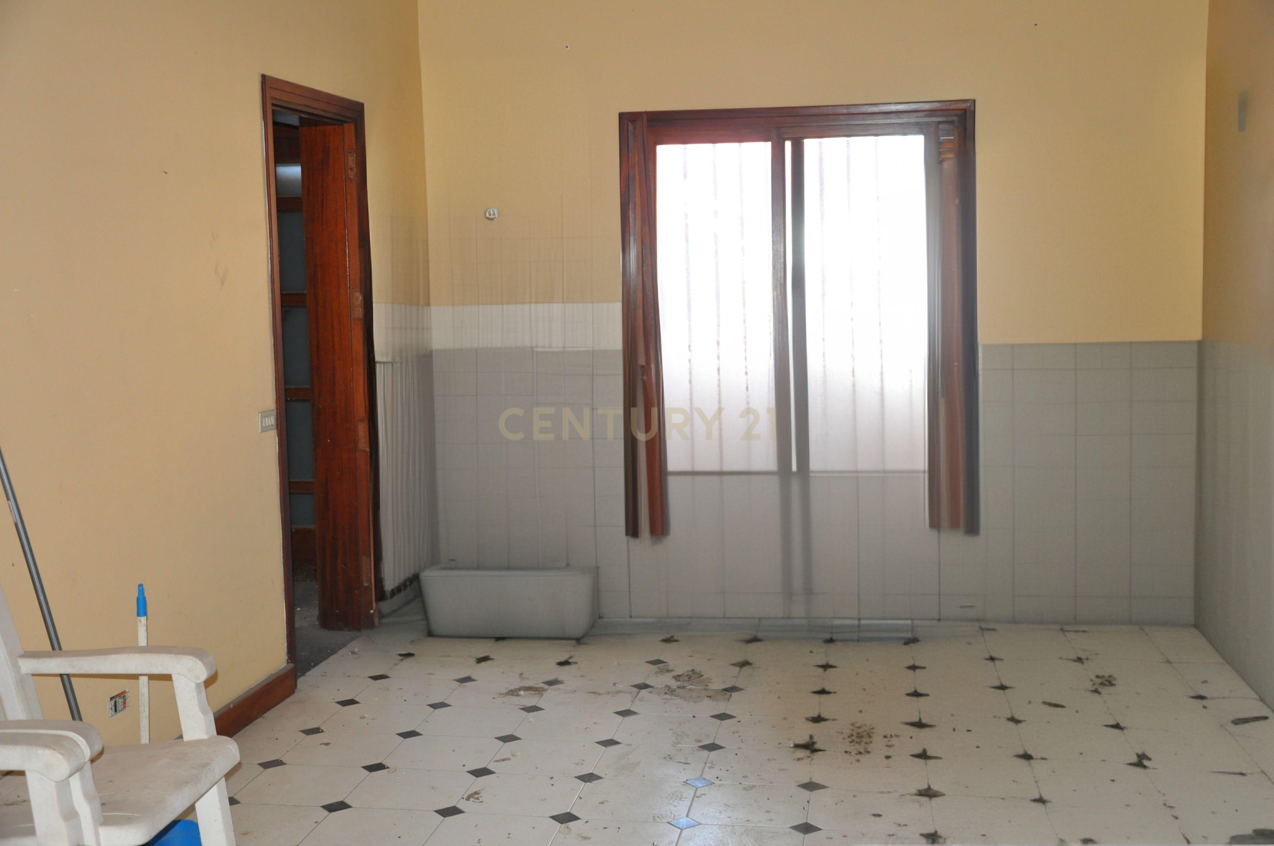 undefined - Image 3
