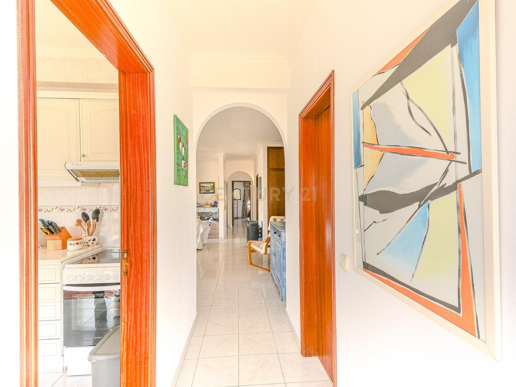 Apartamento T2 em localização Privilegiada em Santa Eulália , Albufeira - Image 10