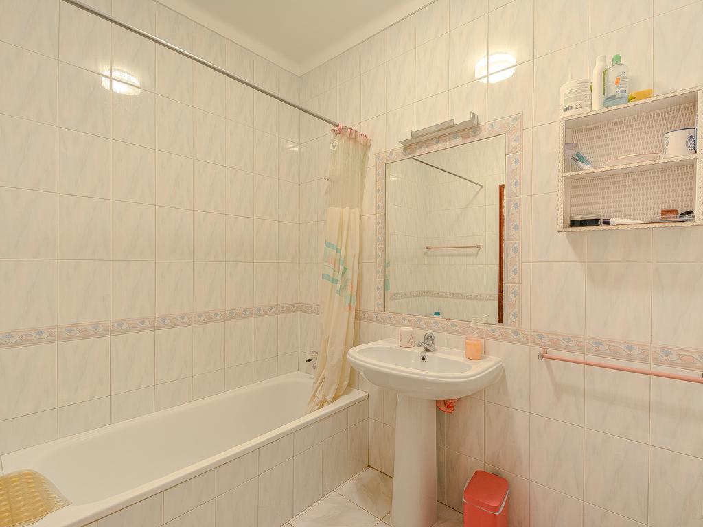 Apartamento T2 em localização Privilegiada em Santa Eulália , Albufeira - Image 18
