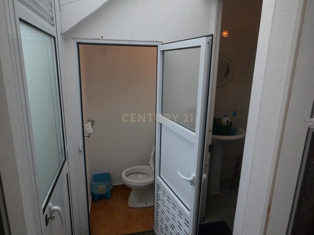 Casa na Rua Coronel Chaves em Ponta Delgada - Image 7