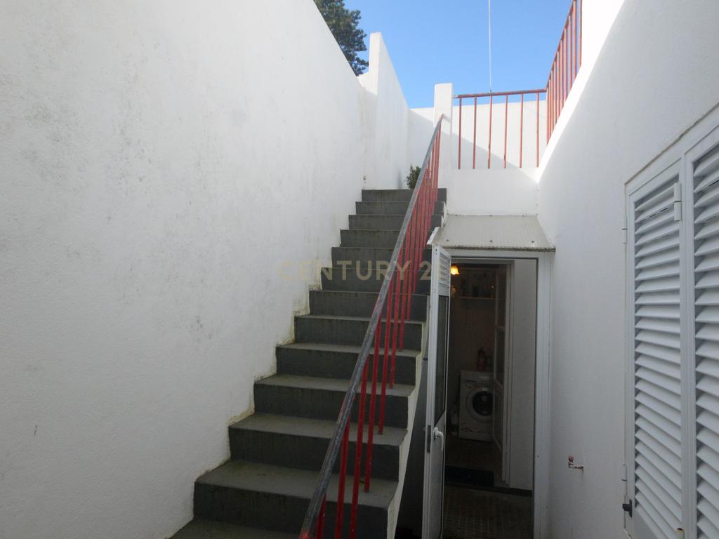 Casa na Rua Coronel Chaves em Ponta Delgada - Image 10