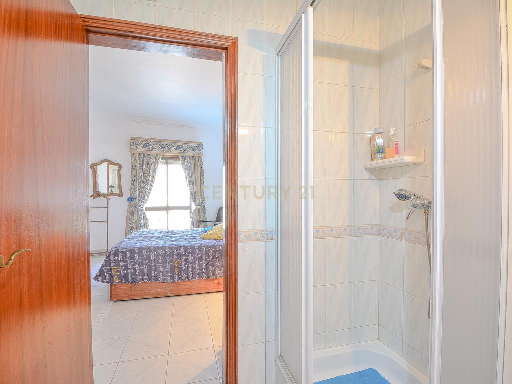 Apartamento T2 em localização Privilegiada em Santa Eulália , Albufeira - Image 17