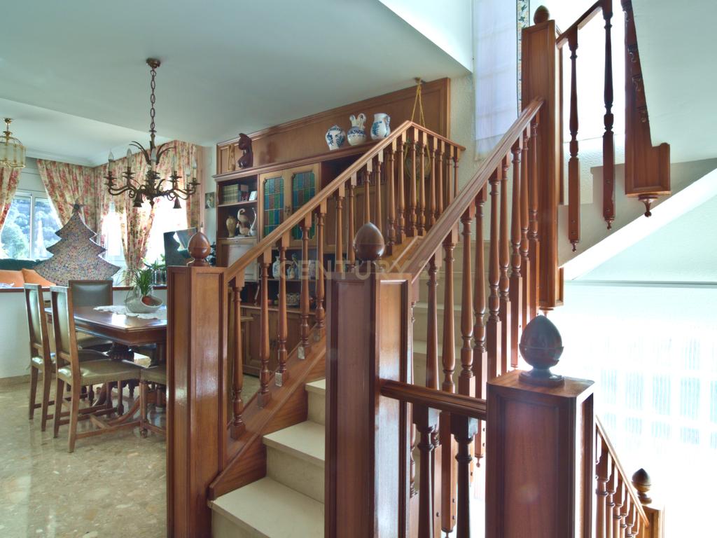 undefined - Image 6