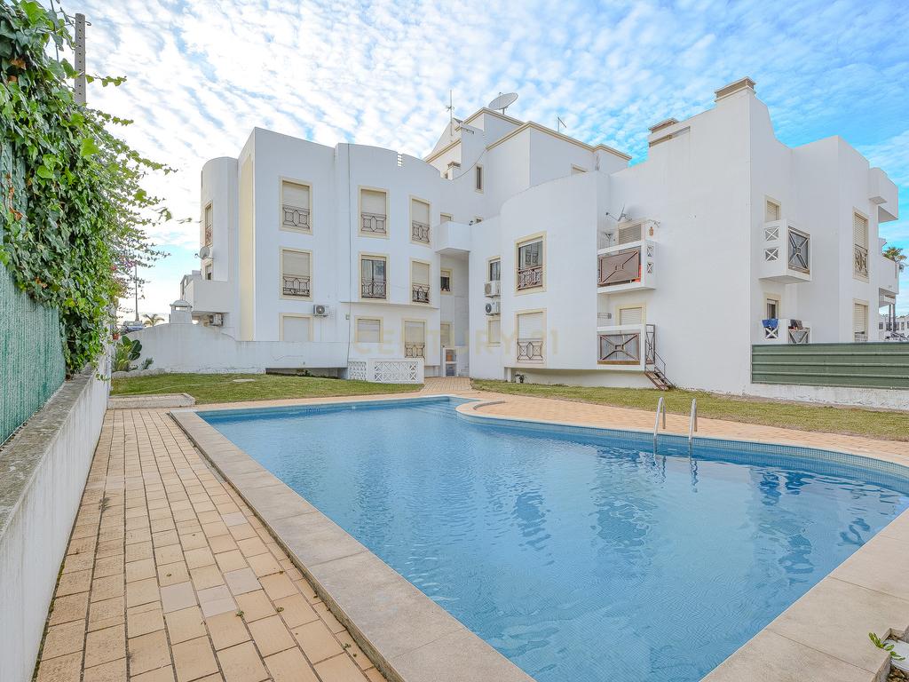Apartamento T2 em localização Privilegiada em Santa Eulália , Albufeira - Image 1
