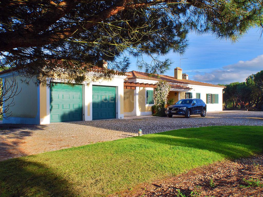 MORADIA TÉRREA | 4 QUARTOS | PISCINA | 20.000 m2 TERRENO | SANTO ESTEVÃO - Image 3