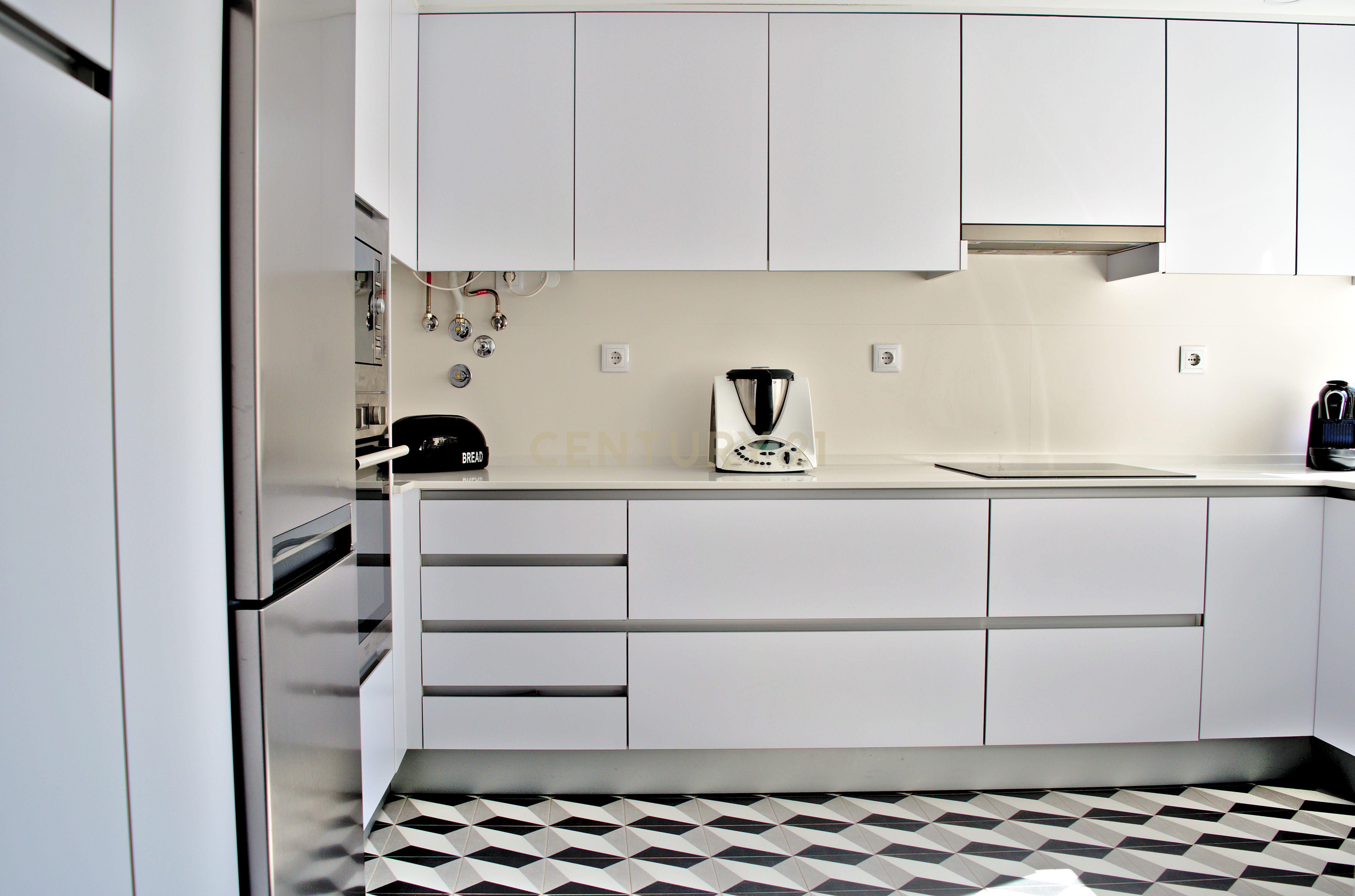 T3 Remodelado em Benfica - Image 16