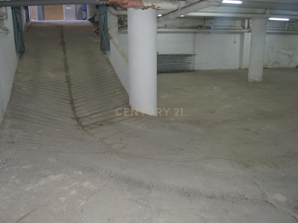 undefined - Image 13