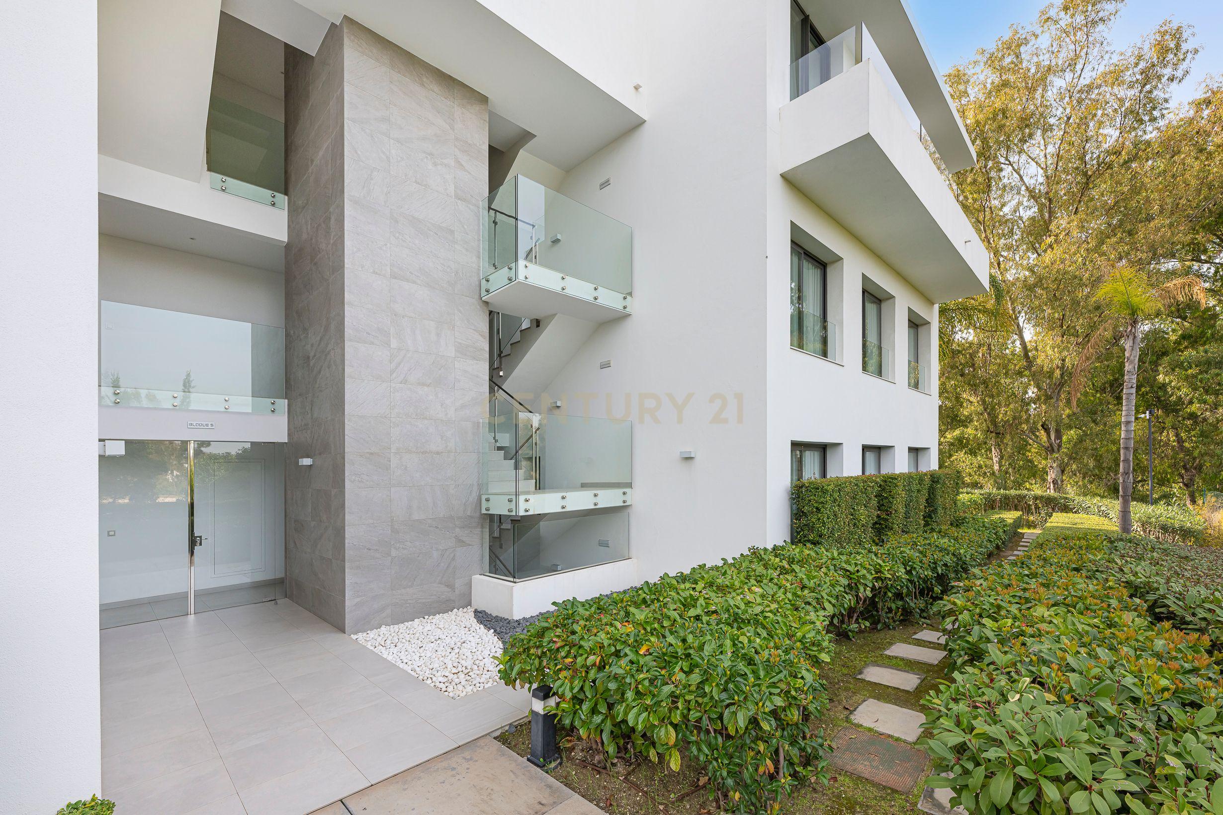 APARTAMENTO DE LUXO NO URB. CATALEYA, ATALAYA-ESTEPONA - Image 27