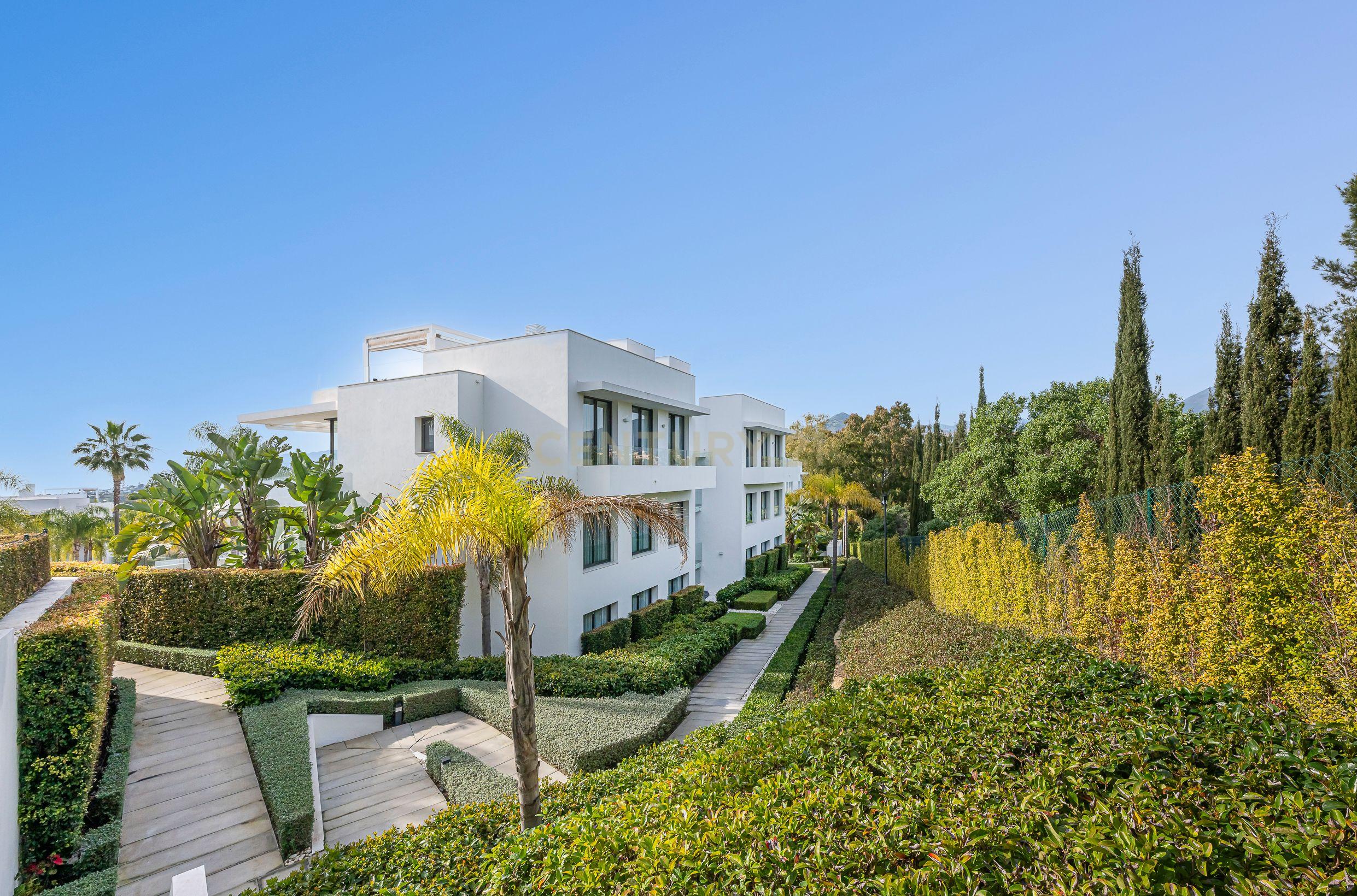 APARTAMENTO DE LUXO NO URB. CATALEYA, ATALAYA-ESTEPONA - Image 29