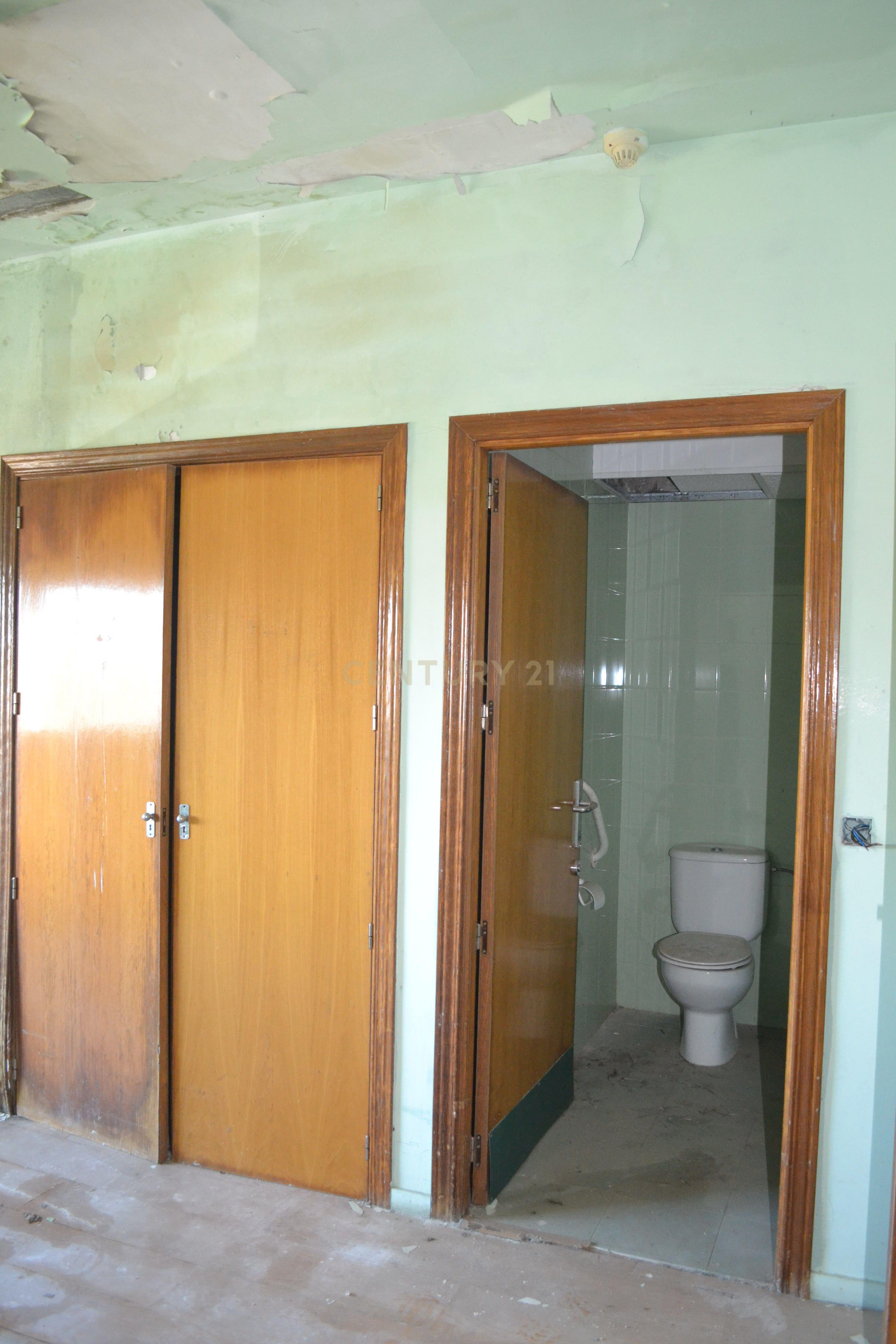 undefined - Image 31